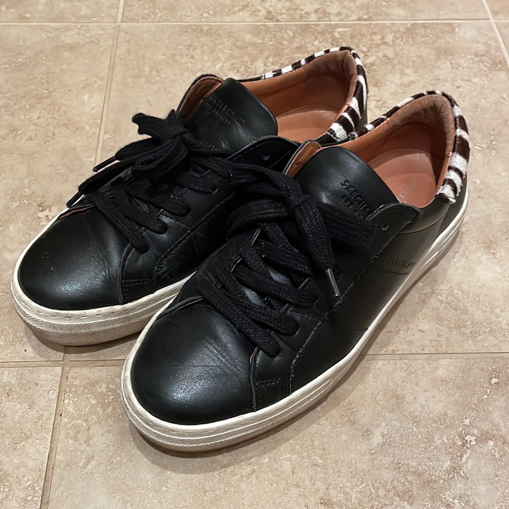 Skecher sneakers rare design